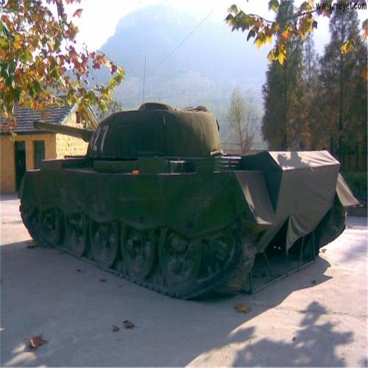 兴仁大型充气坦克